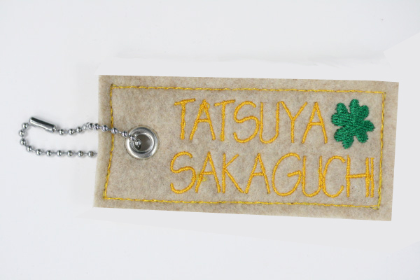 金糸系刺繍ネームタグ製作例