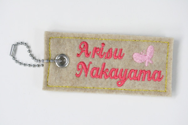 ピンク系刺繍ネームタグ製作例