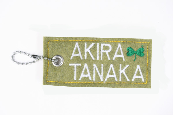 大きめ文字の刺繍ネームタグ製作例